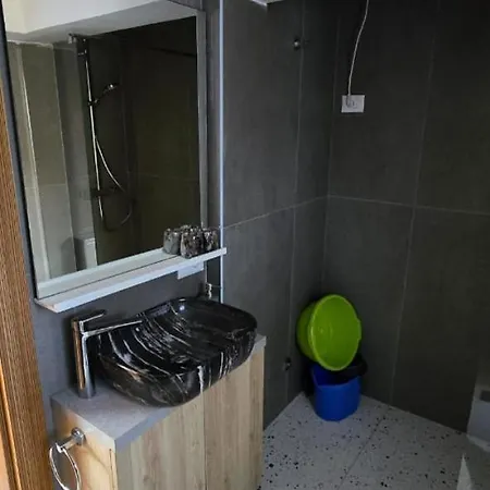 Apartment 3 Bedroom *